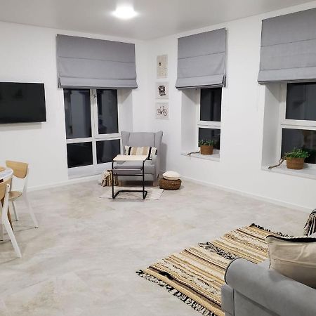 Vinna Просторі Апартаменти В Новобудові. เตอร์โนปิล ภายนอก รูปภาพ