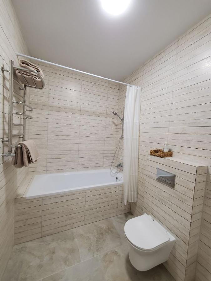 Vinna Просторі Апартаменти В Новобудові. เตอร์โนปิล ภายนอก รูปภาพ