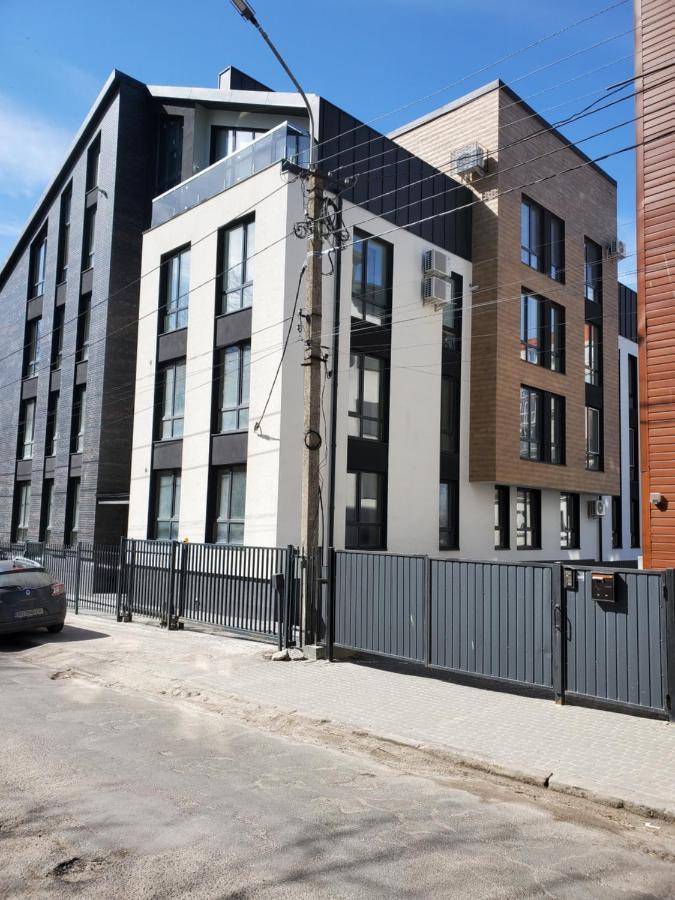 Vinna Просторі Апартаменти В Новобудові. เตอร์โนปิล ภายนอก รูปภาพ