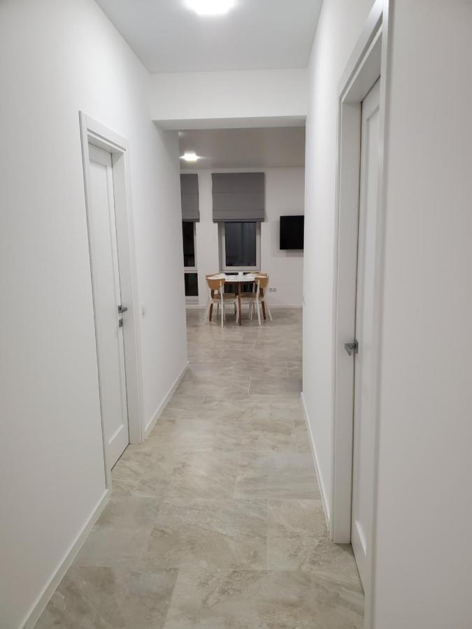 Vinna Просторі Апартаменти В Новобудові. เตอร์โนปิล ภายนอก รูปภาพ